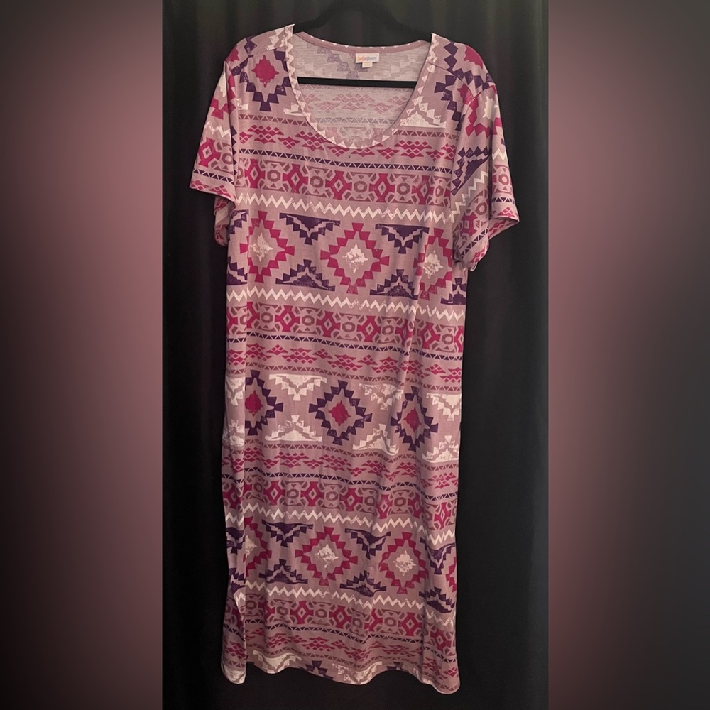 Geometric Patterned Carly from LulaRoe